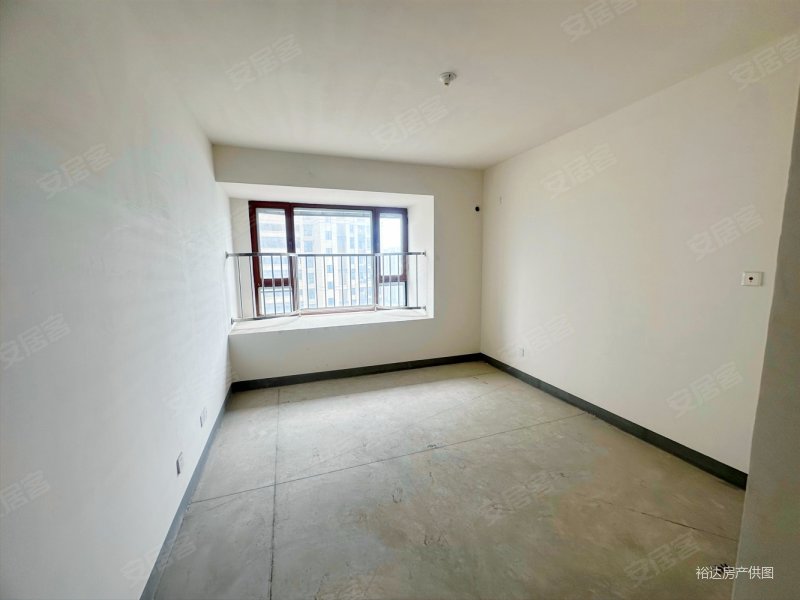 三期湖景房,好楼层,价格可谈,房东换房急售,琴湖壹号二手房,145万,3室