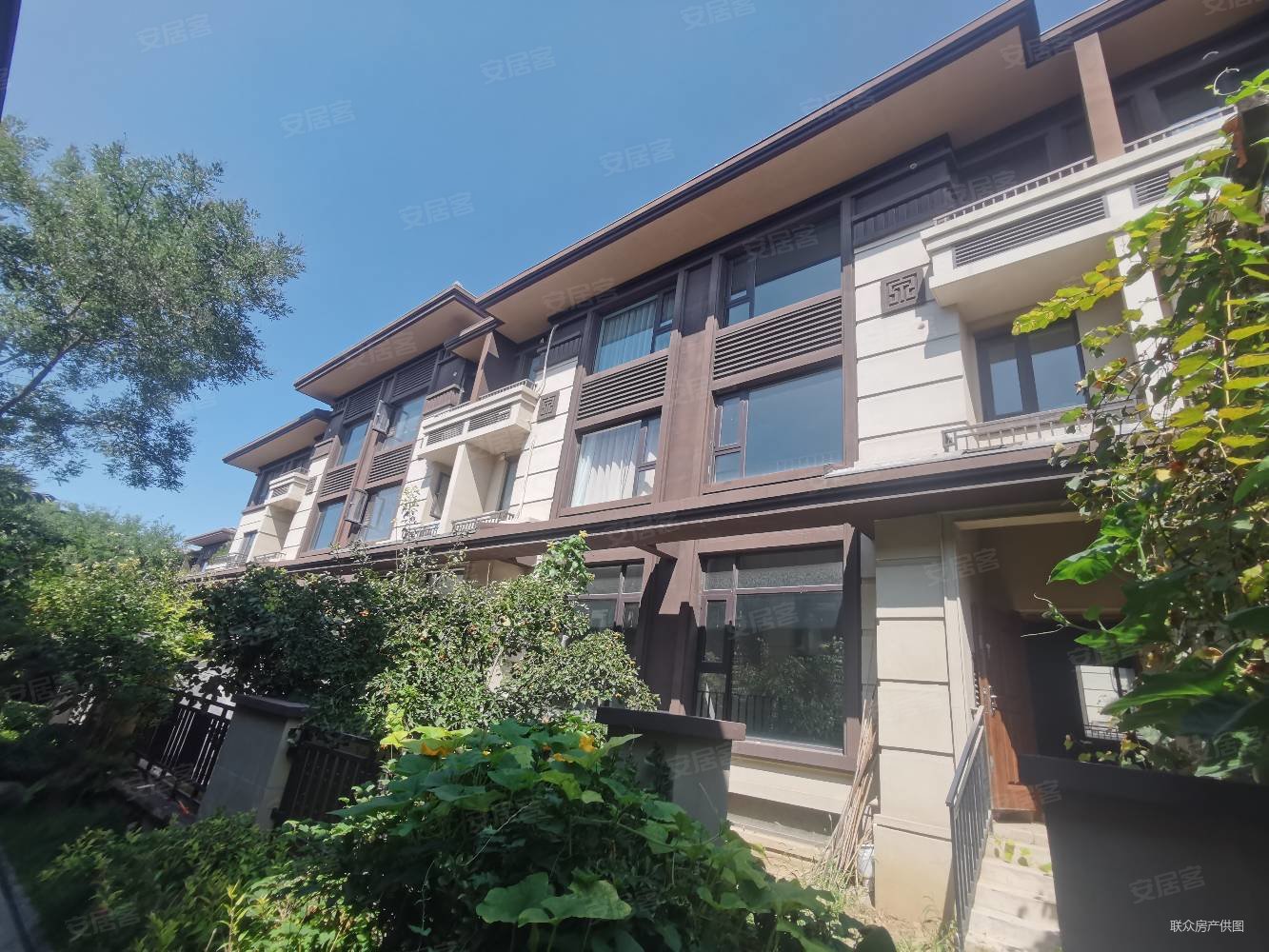 牛驼温泉孔雀城(别墅)4室2厅4卫185㎡南北165万