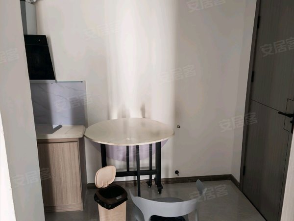 江阴青阳青阳城区钻石广场钻石广场 2室1厅1卫出租房源真实图片