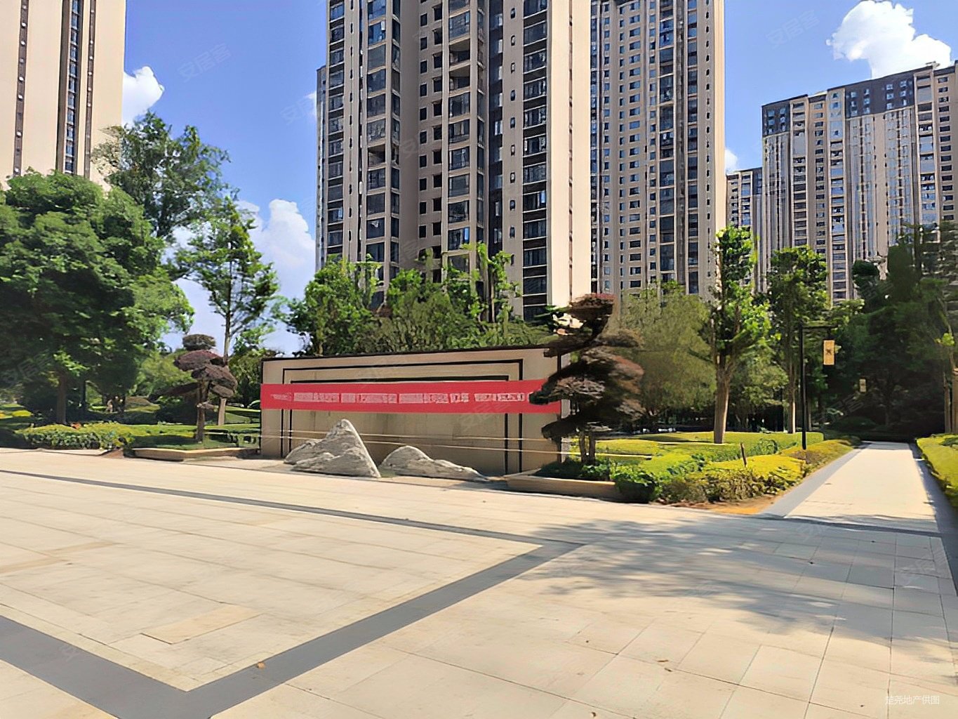 宁乡美的城4室2厅2卫132㎡南北89.8万