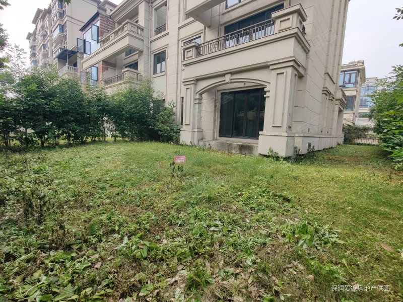 保利西子城端头别墅挑高6米带地下室带80平花园