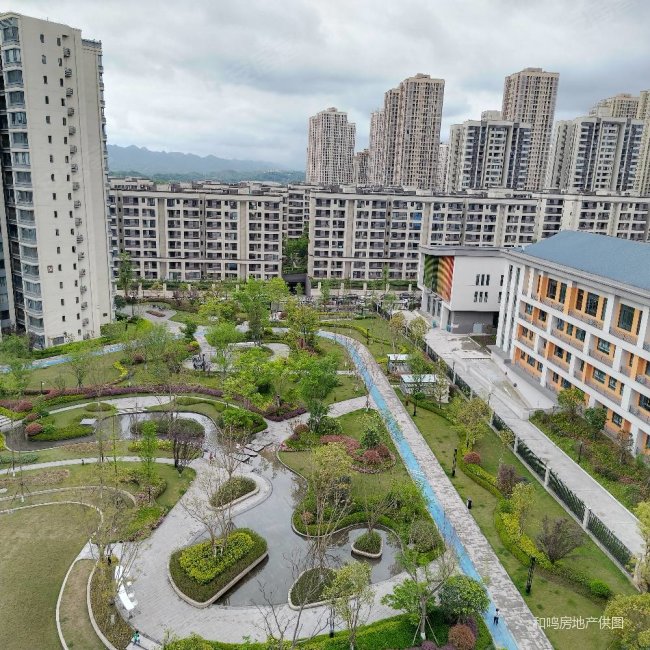 御华兰亭二期  4房中间楼层  随时看房 价格可谈 配套齐全