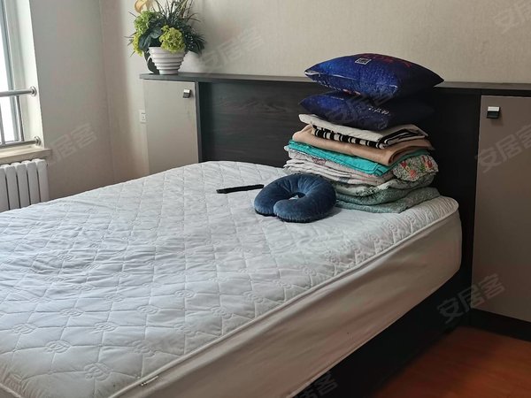 天津河西土城七贤南里(商住楼)中冶德贤公 馆精装修 随时看房 价格可