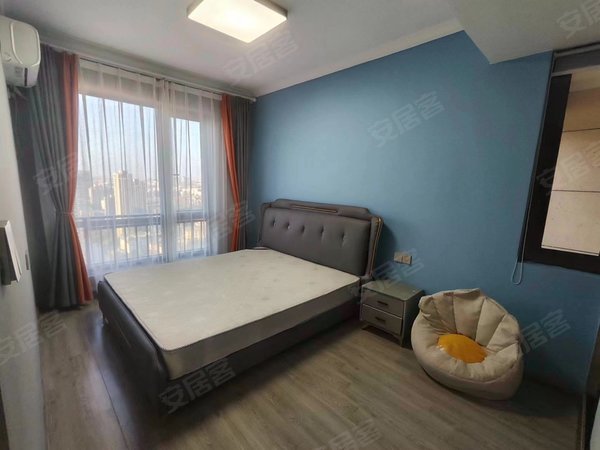 宁波慈溪慈溪银泰融创江景苑江景苑 三室两厅 风景如画 靠近上林坊