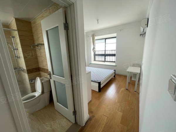 【多图】颐景园,惠南租房,地铁百米 46张毛爷爷 颐景园电梯高层3房2厅