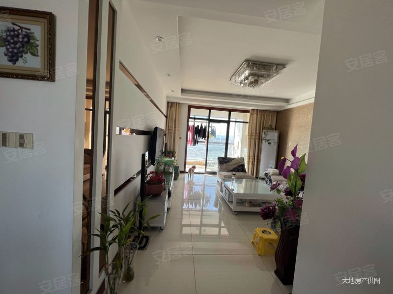 逸品尚东13楼精装修设施齐全采光好证满