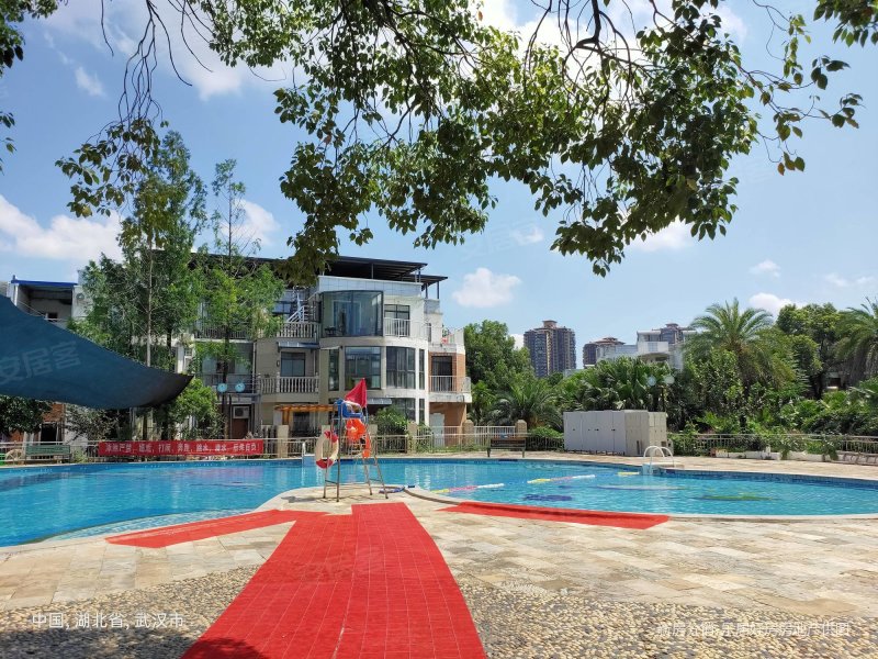 汀香水榭(别墅) 产权清晰 得房好 满五   临地铁 朝南