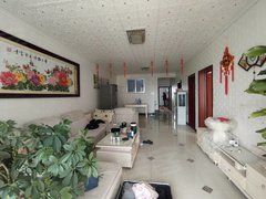 临沂兰陵兰陵路明珠新城 家具家电齐全 年租1.5万随时看房出租房源真实图片