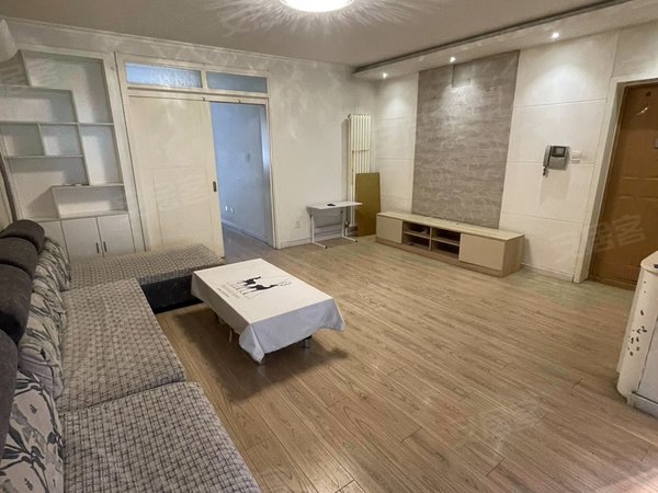 新龙家园两室整租!家电齐全!