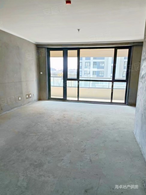 鲁昊棠琳湾二期