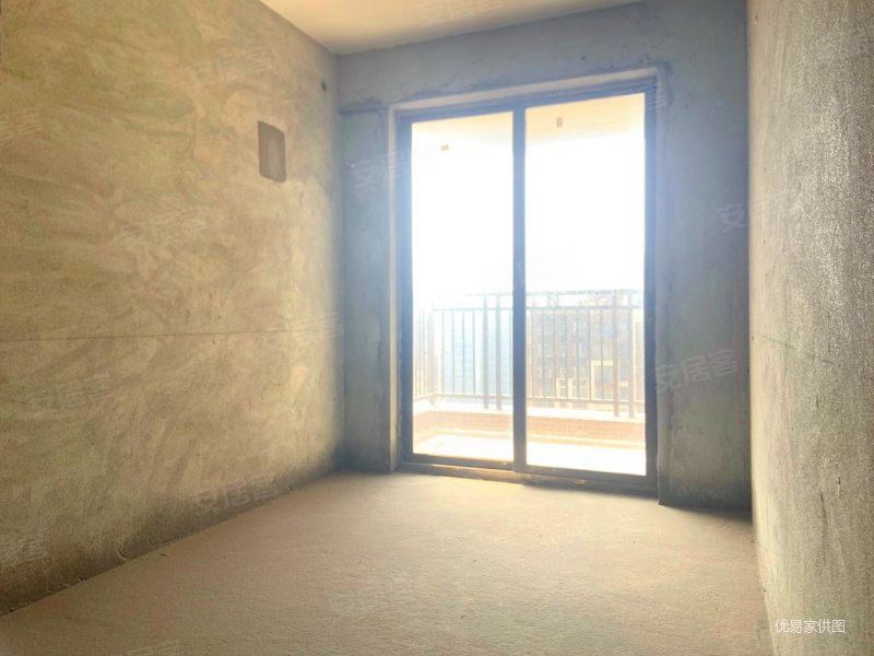 仲恺隆生花园一区好房源两梯三户南北通双阳台园林大出行方便