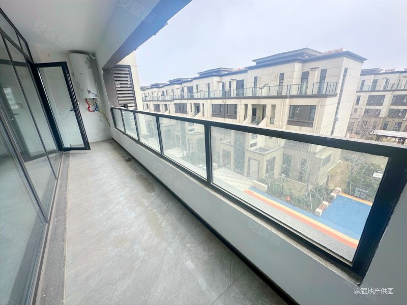 山钢悦和山海单价1万精装修送车位现房随时看房