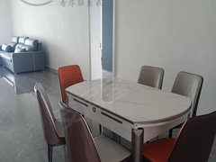 紫荆公寓 新装修 拎包入住173平 包物业费