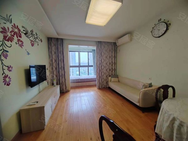 上海嘉定南翔泰翔嘉苑泰翔嘉苑整租电梯房,位置安静,拎包入住,中间