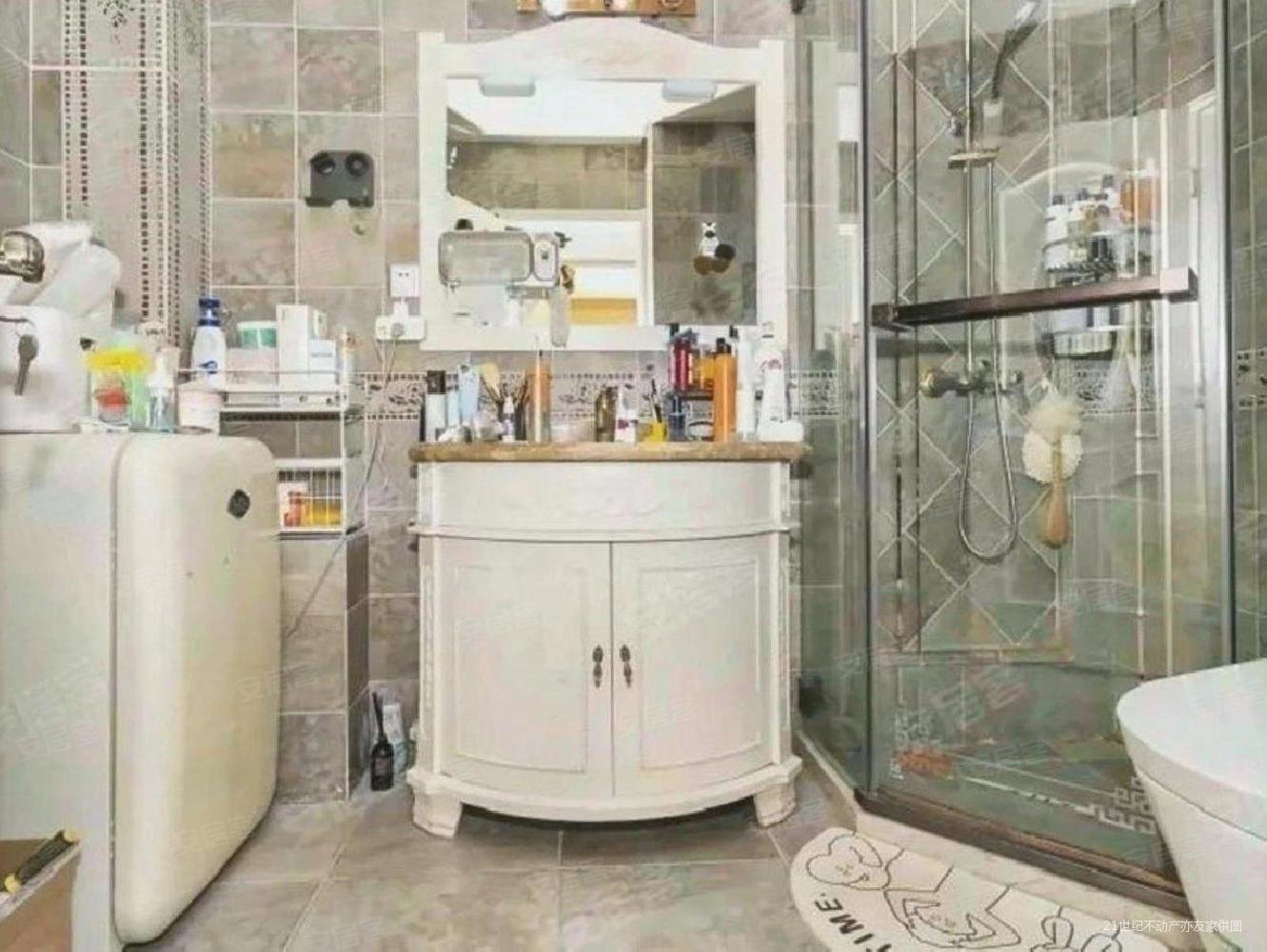 一栋洋房4室2厅3卫175㎡南北800万