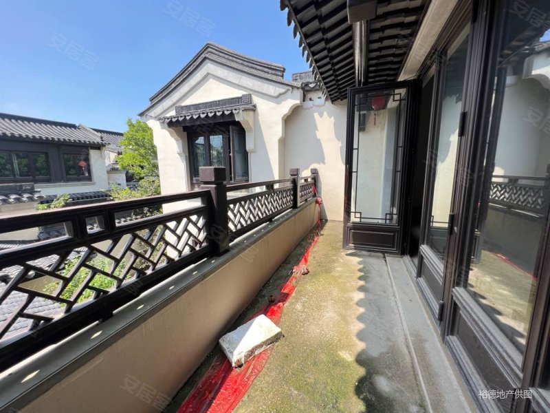 南入户中式合院,带三个车位, 菁英,融创揽月府一期(别墅)二手房,1499