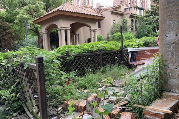 不足,奔驰别墅怎么样,奔驰别墅周边房产中介经纪人评价-上海安居客