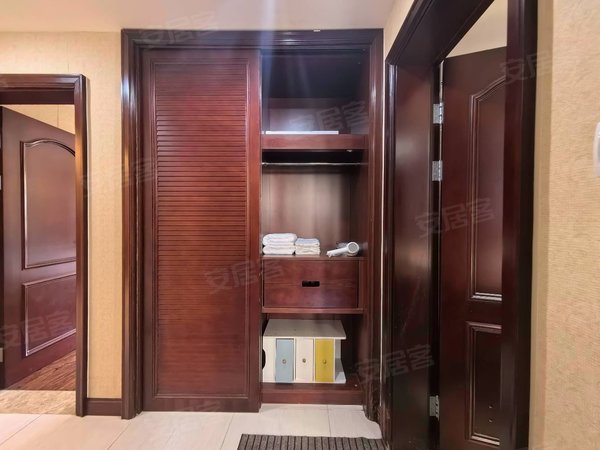 青岛黄岛薛家岛海尔山海湾公寓洋房可短租!