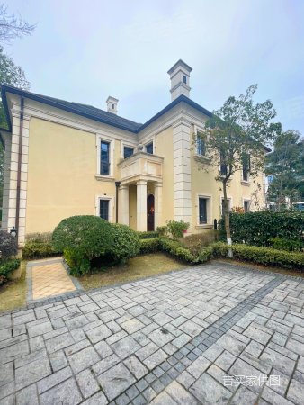 万科五龙山公园,龙山别墅,联排端户,  大花园