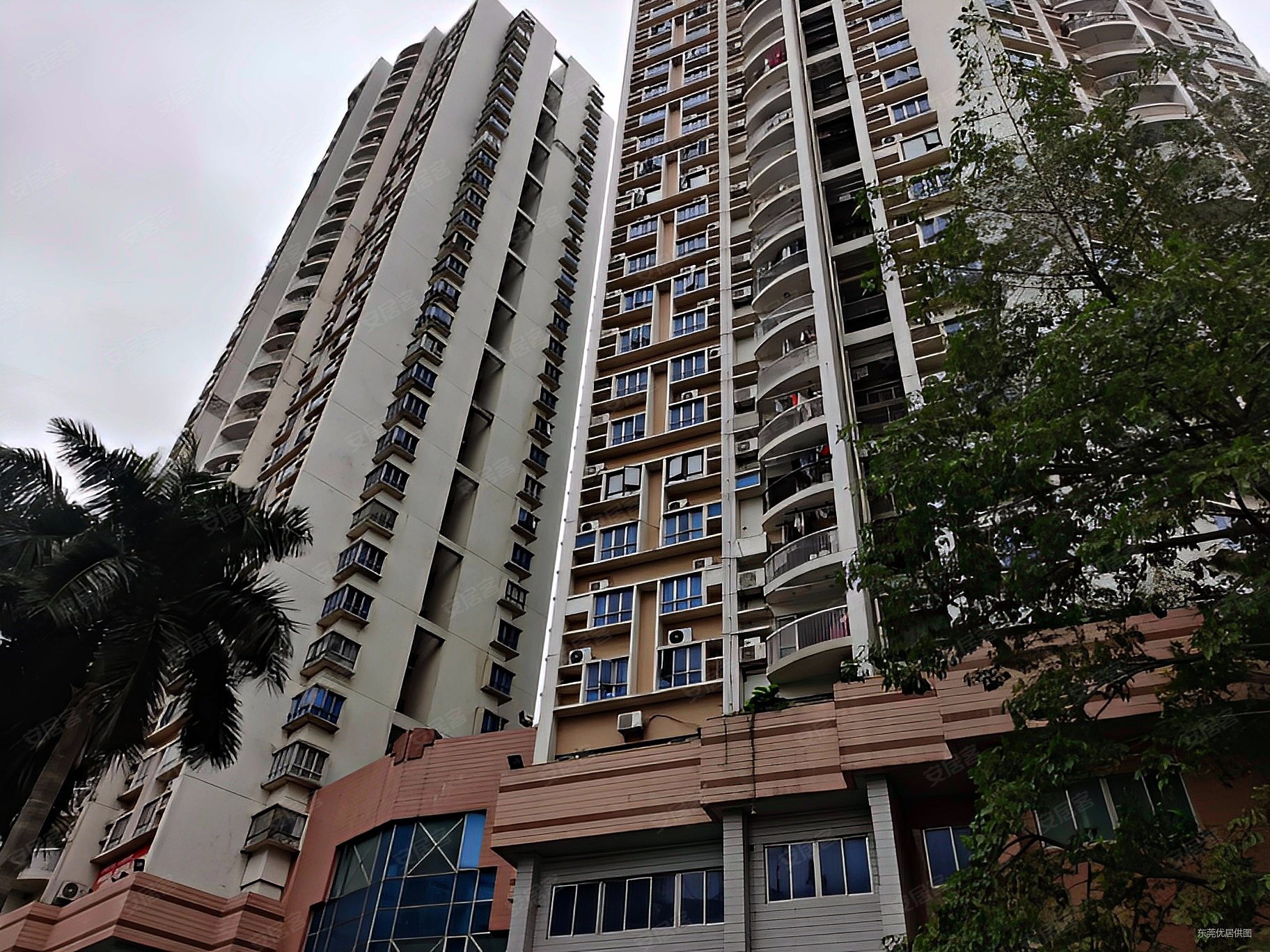 板楼 高楼层采光充足,东湖花园二手房,180万,2室2厅,2卫,110平米-东莞