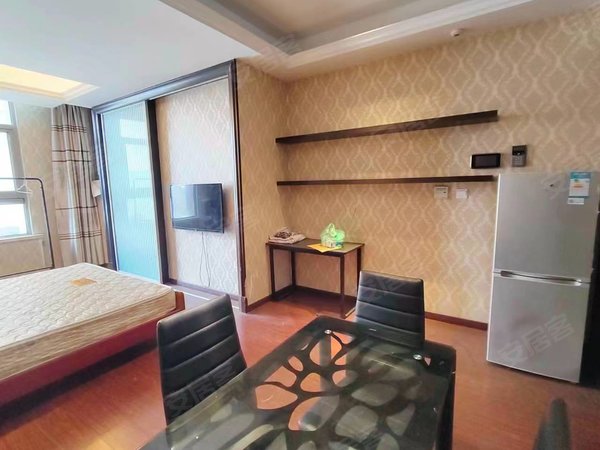 苏州常熟市区世茂75号公馆世茂75号公馆 精装一房 楼下商超齐全 交通