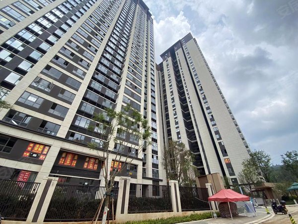 昆明盘龙白龙路片区大华锦绣麓城呼马山车市旁全新精装~带全套家具
