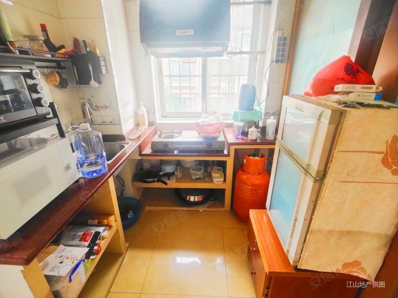 人民公园附近建兴园三房两厅可贷款