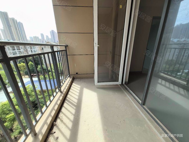 鹦鹉名邸 朝南 有电梯 人车分流 交通便捷 次新小区!