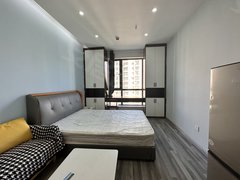 西宁城中香格里拉路押一付一 香格里拉 精装一室 家电齐全 随时看房 密码锁出租房源真实图片
