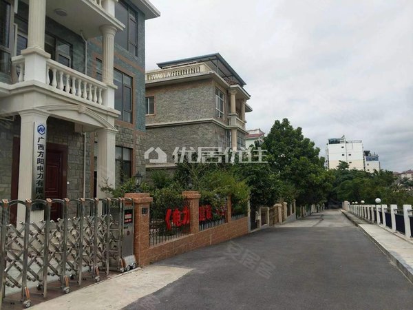南宁良庆五象大道金江新苑(别墅)五象新区地铁口独栋别墅出租,适合做