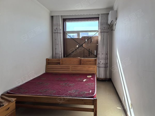 莱芜莱城莱城城区滨河花苑1100元六区滨河花苑精装三室拎包入住出租