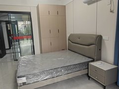 桐乡乌镇新百商场市场附近大基里新村电梯房精装两室拎包入住1800一个月。出租房源真实图片