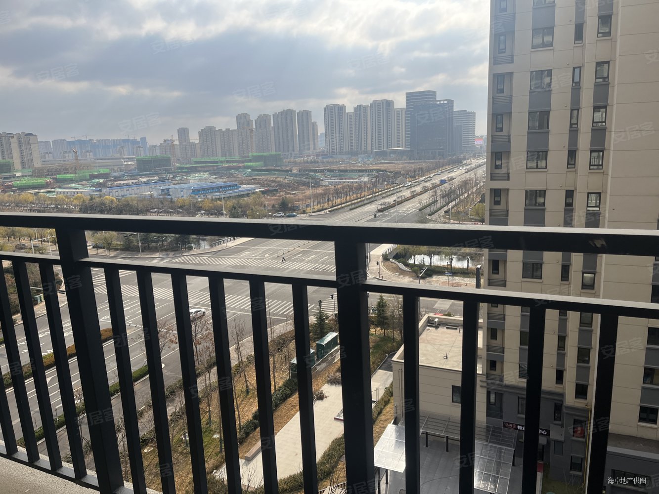 急售送车位自家房源98万出高新区览秀城旁阜丰悦澜湾