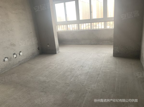 出售署光沛  ,水韵小区毛坯东边户有证可分期