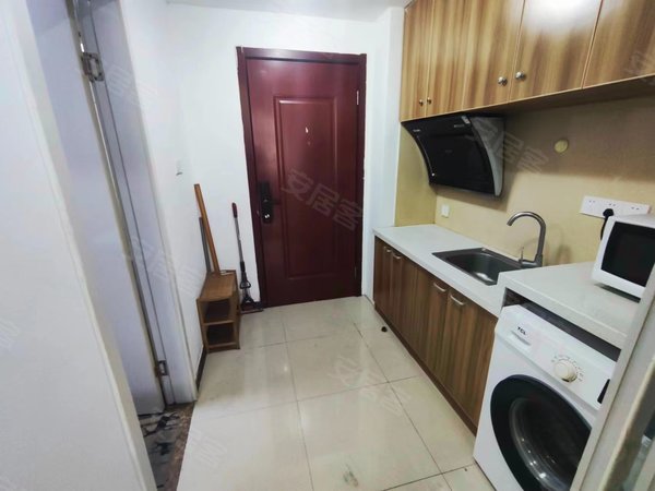 苏州金阊石路汇通大厦一号线 桐泾路地铁口 电梯房 朝南 精装 拎包