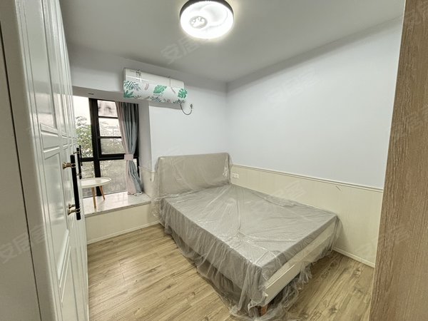 重庆九龙坡奥体中心中新城上城上城花园袁家岗近轻轨 近重医 精装修两房 可短租出租房源真实图片