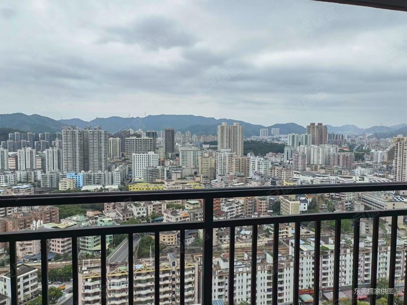 精装修产权清晰正南朝向高楼层视野好满五商圈成熟