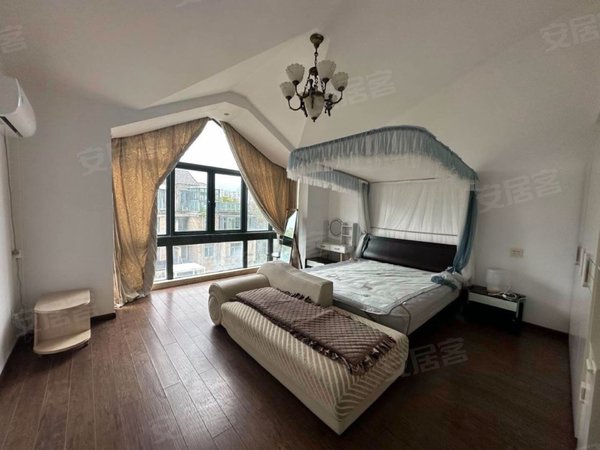 杭州萧山闻堰湘湖人家(东区)湘湖人家精装修排屋出租看房随时拎包入住