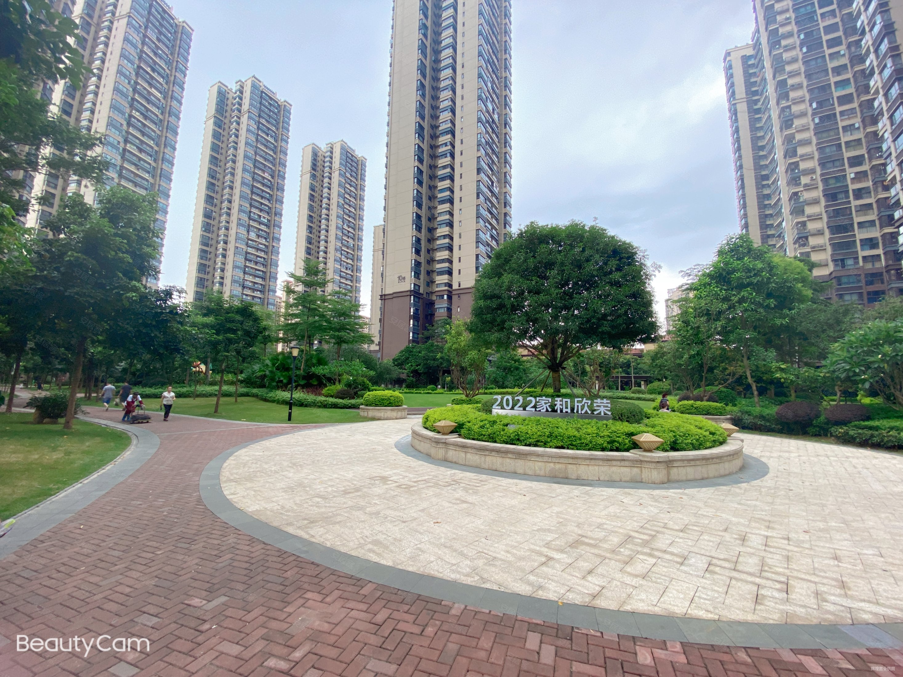 资金存管交易安全荣和千千树小区中心高层毛坯4房格局好