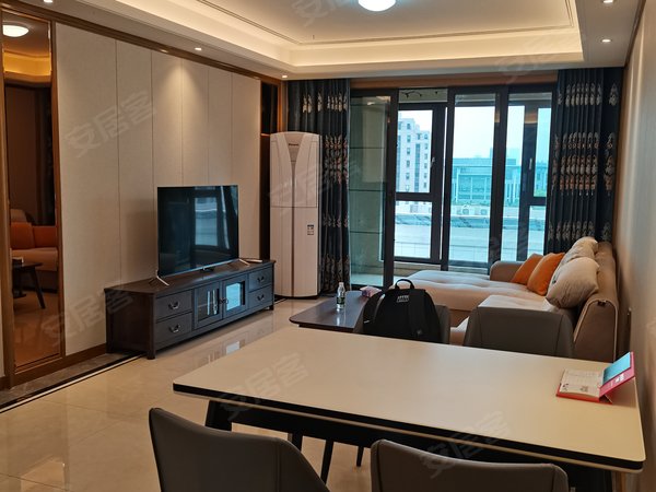 镇江润州镇江万达中海润江府万达市政府旁  中海润江府 3室2厅2卫