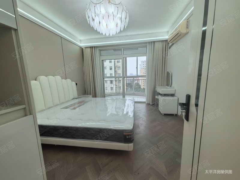 出行方便 有电梯 中间楼层采光好 南北通透 临地铁 商品房,东苑怡景园