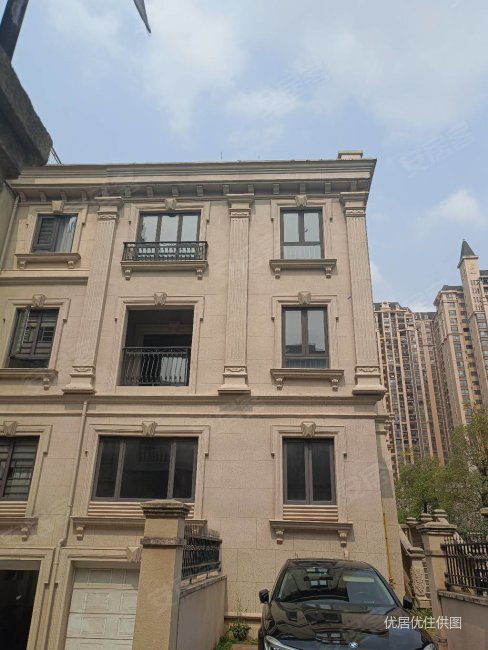 吾悦广场旁,快环边地铁口旁,金源城毛坯边套别墅,大花园带车库,金源