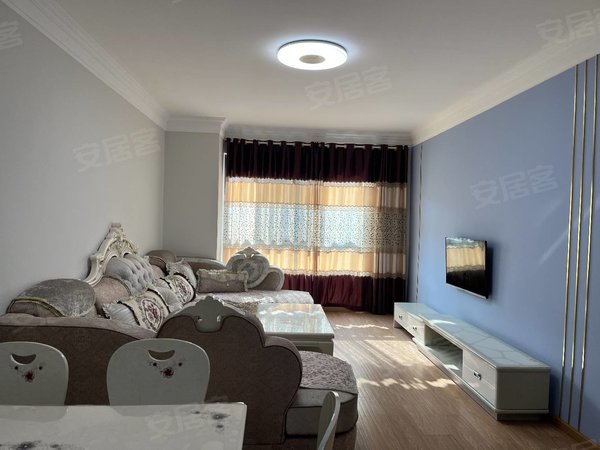 德阳广汉市西城广场东泰翡翠郡翡翠郡精装套三双卫 家具家电可配齐