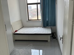 龙口东城区兰兴路百盈小区,一楼三室,出门就是菜市场,新装未住出租房源真实图片