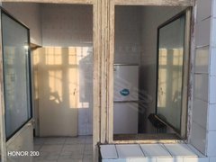 哈密伊州时代广场丽园小区6楼70平简装家电齐全，拎包入住1000每月出租房源真实图片