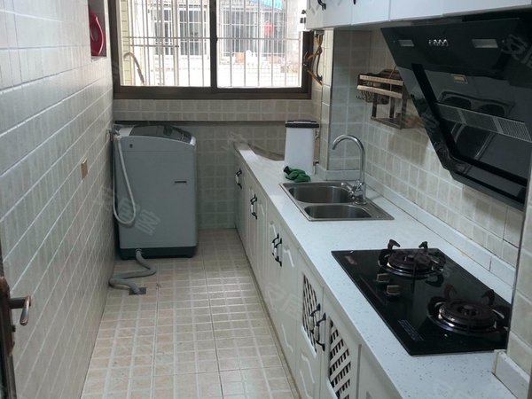 重庆璧山璧山老城区天德康都一天门对面 精装三房 家电齐全 大阳台