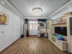 东海东海市区中央广场金辰花园，步梯三室，全屋墙暖，家具家电配套齐全拎包入住出租房源真实图片