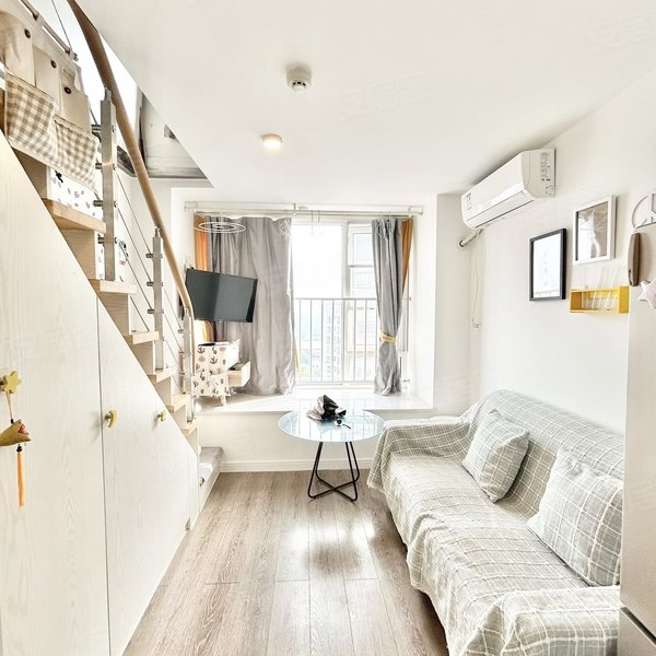 整租｜年前清仓loft~东风公司体育中心鸺号线~押一付一