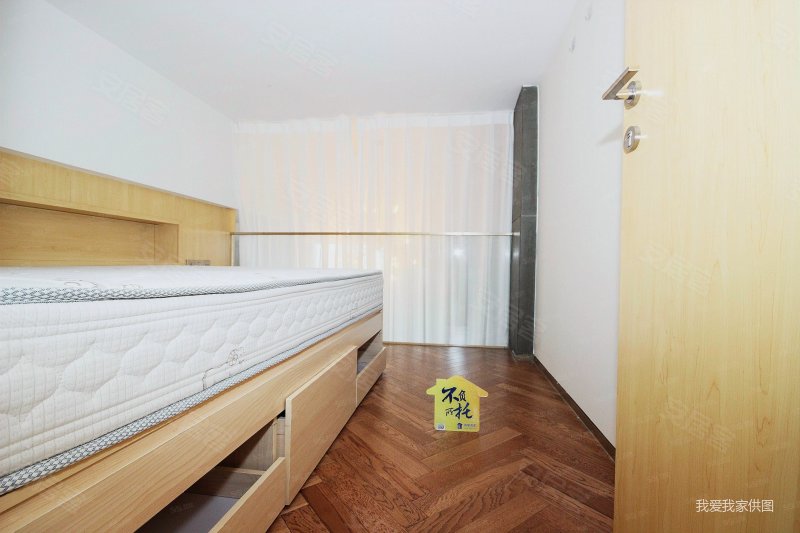 新上网红公寓江滨澜廷一线江景房装修保养好高楼层