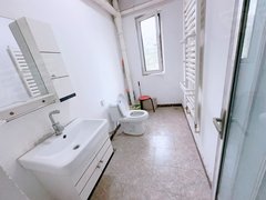 济南历城唐冶精装独卫 可月付短租 拎包入住 精装出租 彭家庄地铁站绿地汇出租房源真实图片